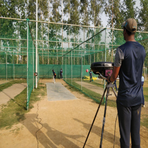 Low Cost Professional Cricket Bowling Machine Low Cost Professional Cricket Bowling Machine