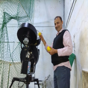 NAYAN MONGIA WITH LEVERAGE YANTRA BOWLING MACHINE NAYAN MONGIA WITH LEVERAGE YANTRA BOWLING MACHINE