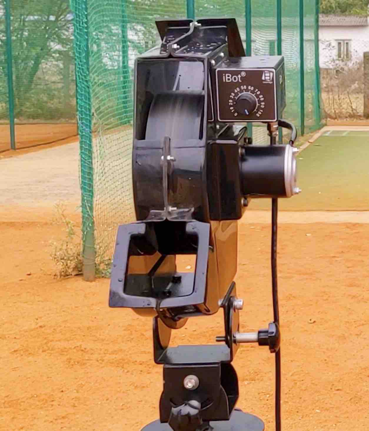 Leverage iBot - Cricket Bowling Machines