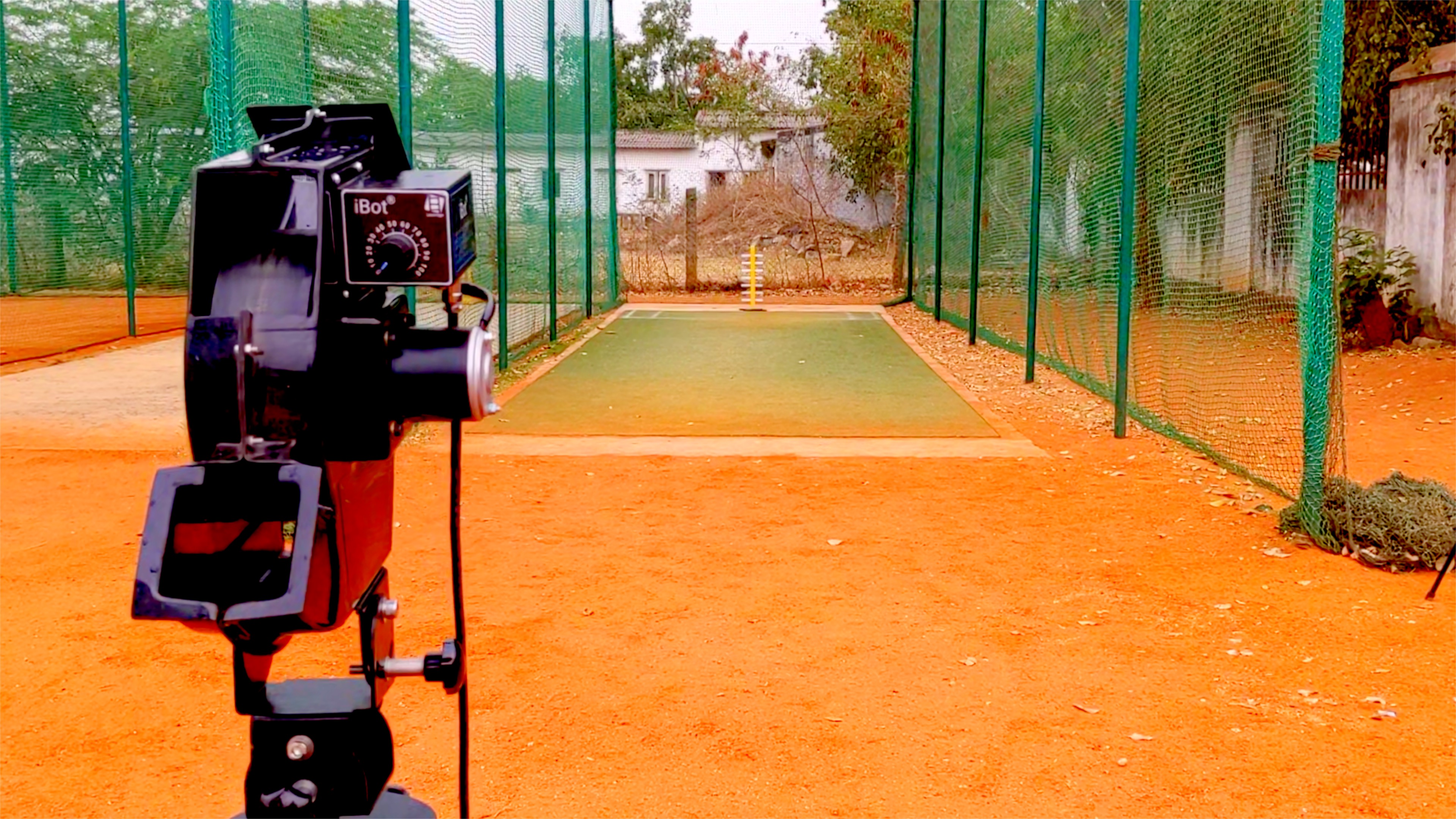 Leverage iBot - Cricket Bowling Machines